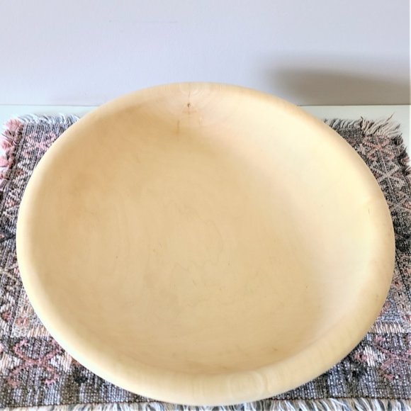 Hand made maple fruit or salad bowl. Signed by Artist. - Picture 4 of 8